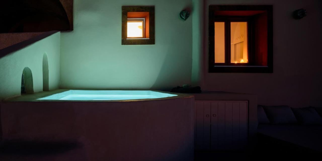 Diva Santorini Luxury Villa Pýrgos Eksteriør billede